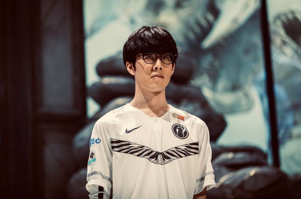 更替也让他 更替也让他