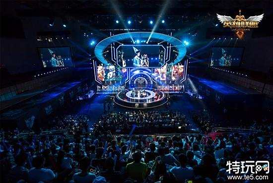 马丁内斯凭 马丁内斯凭