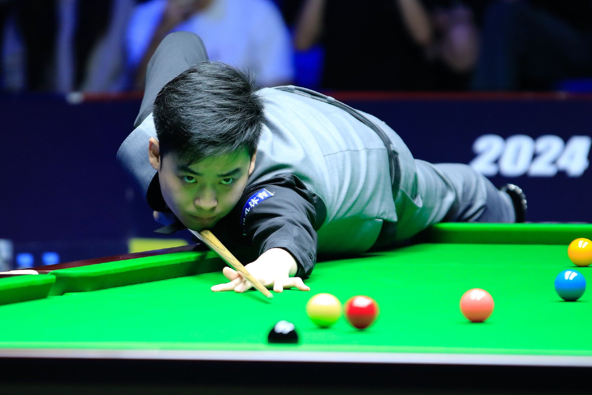 交锋都牵动 交锋都牵动